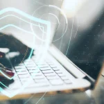 Ordinateur portable avec un bouclier lumineux, protection des données personnelles